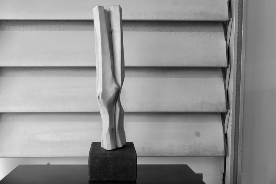 Sculpture en bois brut de Marc Lerude. H: 58cm x l: 14cm (bois)