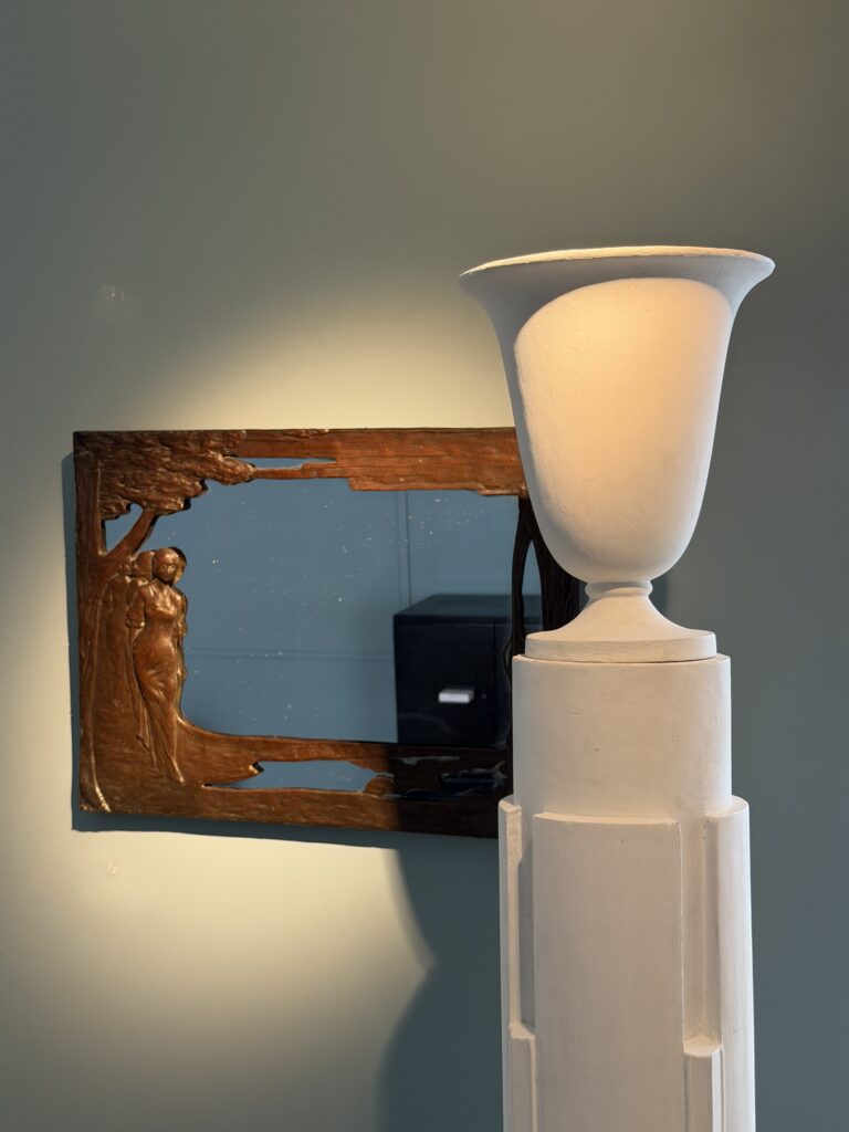 Art-Deco floor lamp.