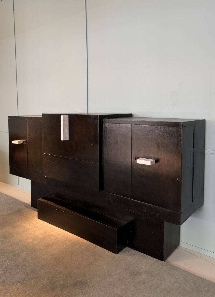 Buffet moderniste. 1930.